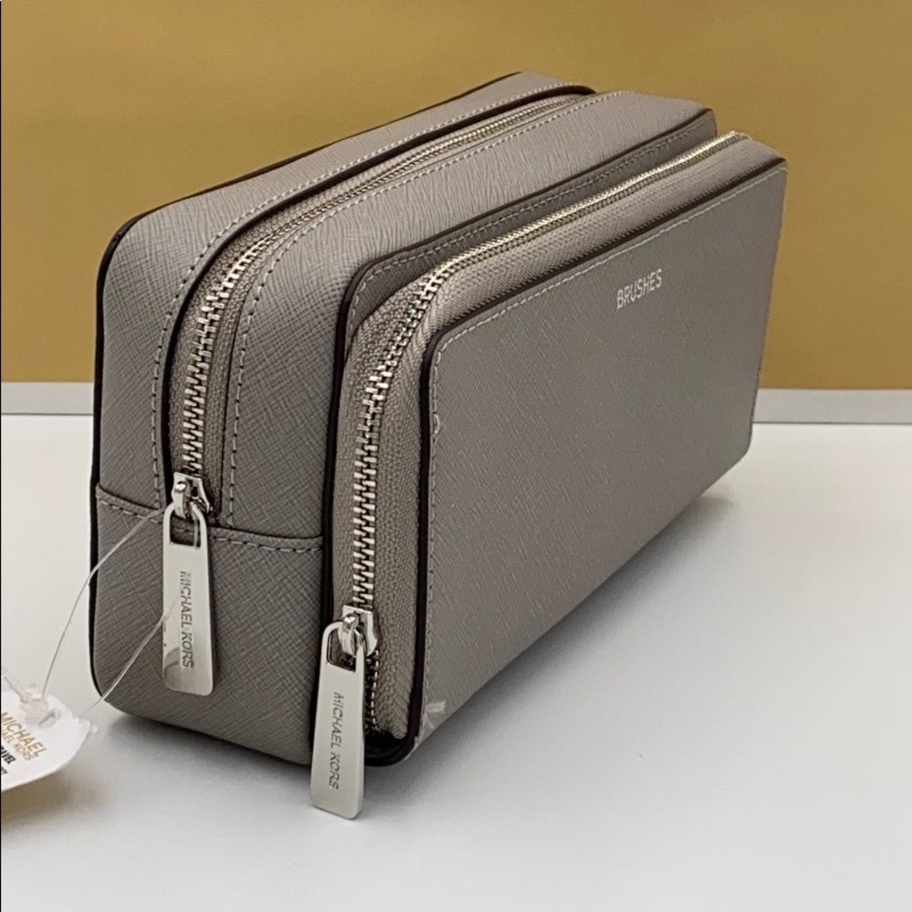 Michael Kors Large Double Travel Pouch Pearl Grey - Picture 7 of 16
